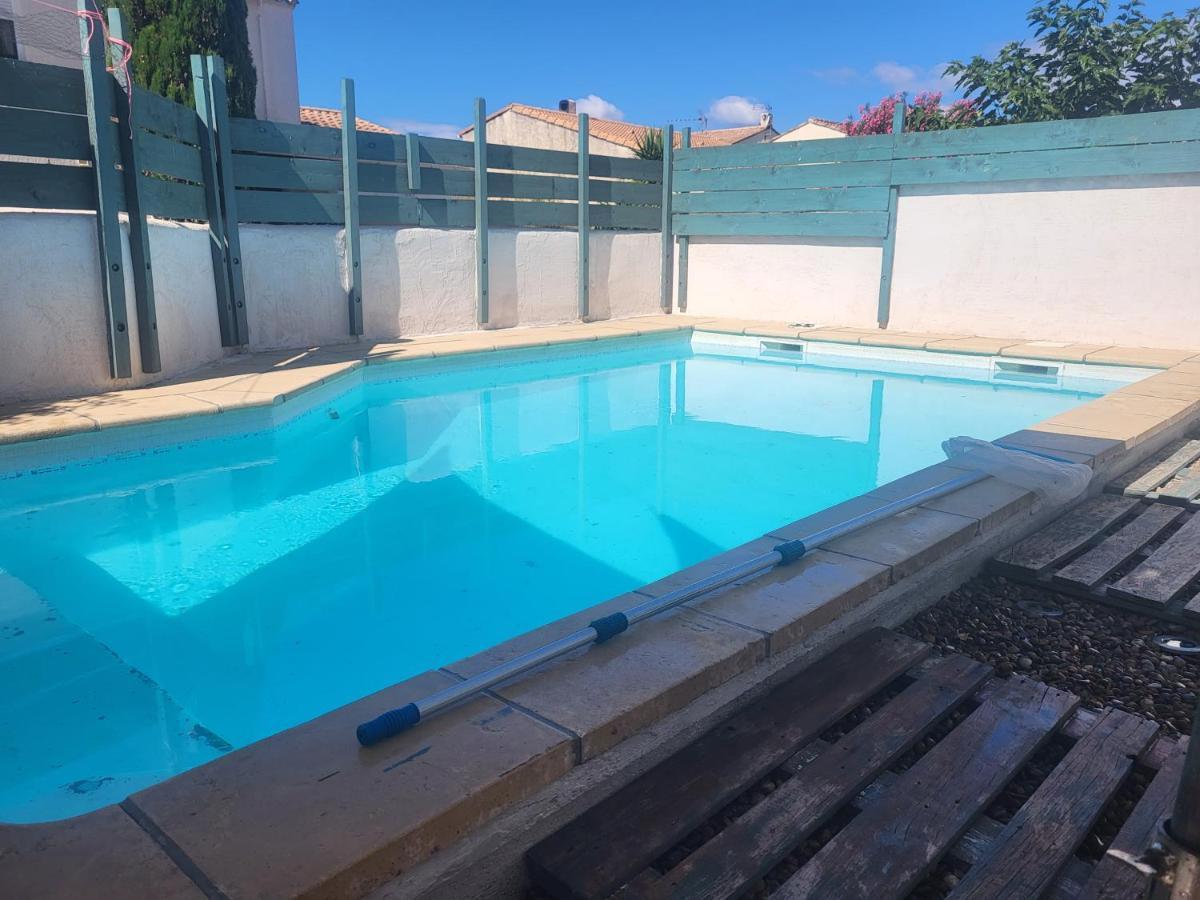 Maison Au Calme Sur Arles Villa Esterno foto
