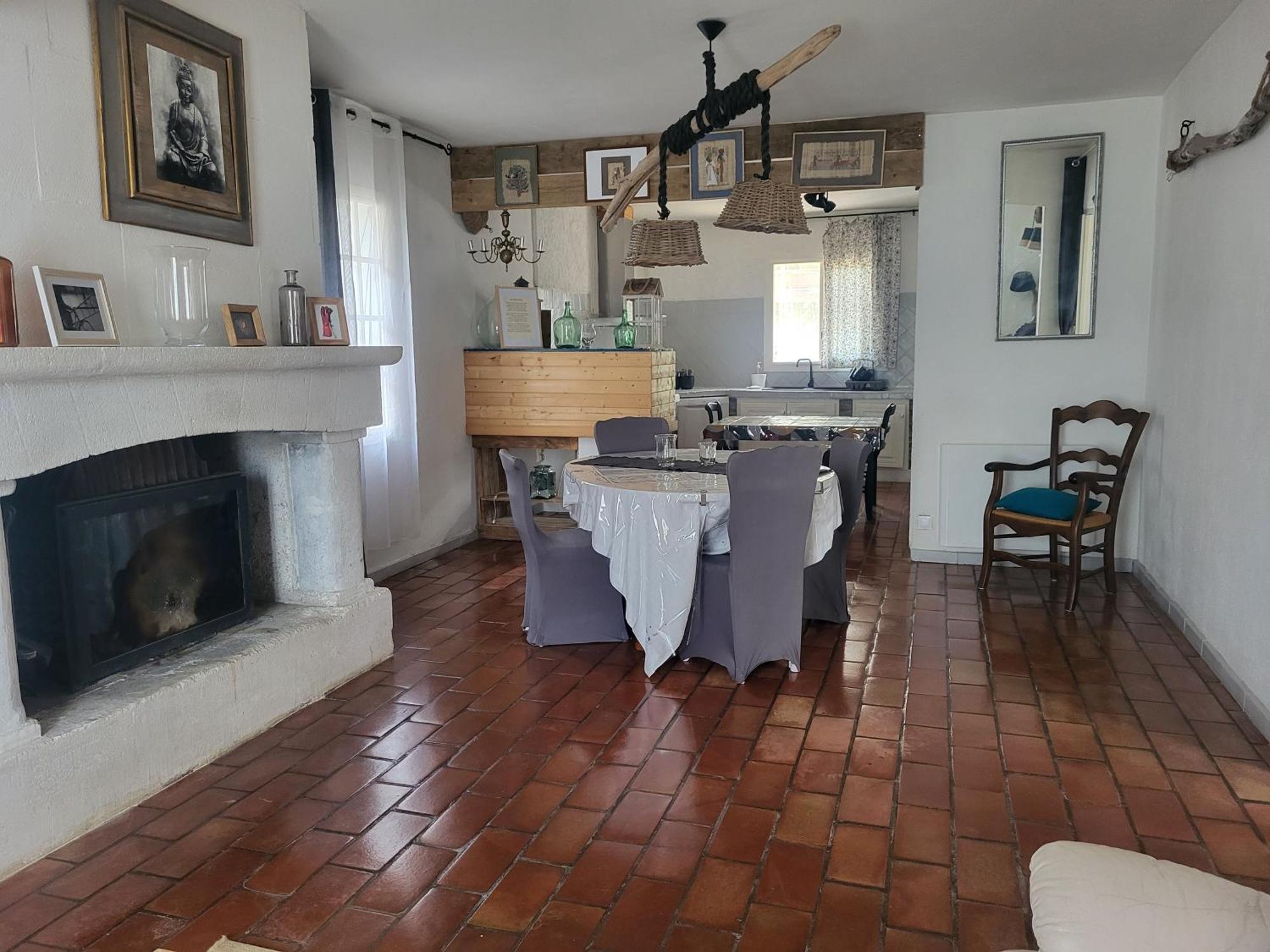 Maison Au Calme Sur Arles Villa Esterno foto