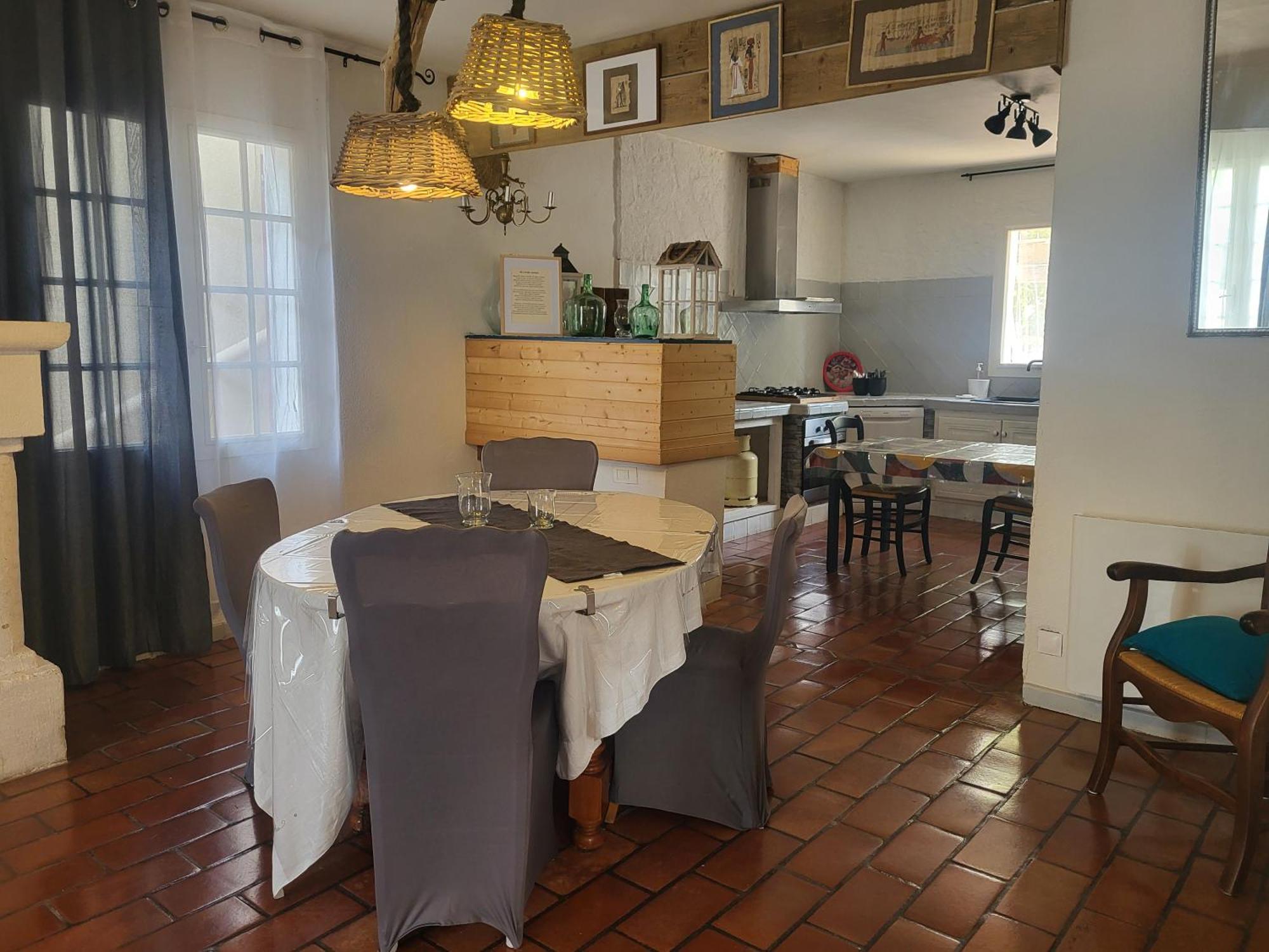 Maison Au Calme Sur Arles Villa Esterno foto